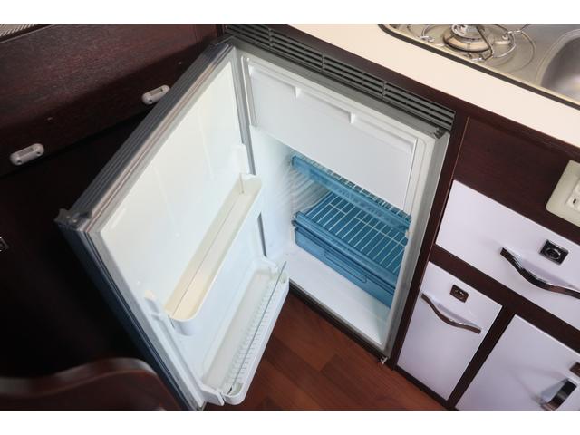 カムロード ナッツＲＶ　クレア５．３Ｘエボリューション　家庭用エアコン　ＦＦヒーター　インバーター１５００Ｗ　トリプルサブ　マックスファン　電子レンジ　テレビ　シャワー　走行充電　外部電源　ナッツオリジナル強化ショック　社外ナビ　ＥＴＣ　キャンピングカー（50枚目）