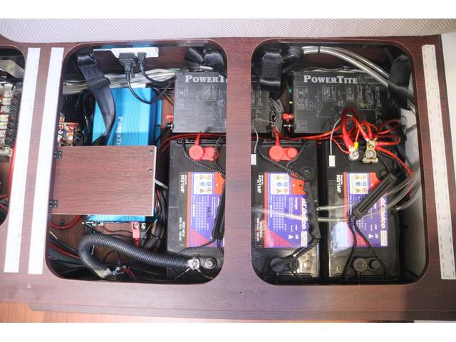 カムロード ナッツＲＶ　クレア５．３Ｘエボリューション　家庭用エアコン　ＦＦヒーター　インバーター１５００Ｗ　トリプルサブ　マックスファン　電子レンジ　テレビ　シャワー　走行充電　外部電源　ナッツオリジナル強化ショック　社外ナビ　ＥＴＣ　キャンピングカー（52枚目）