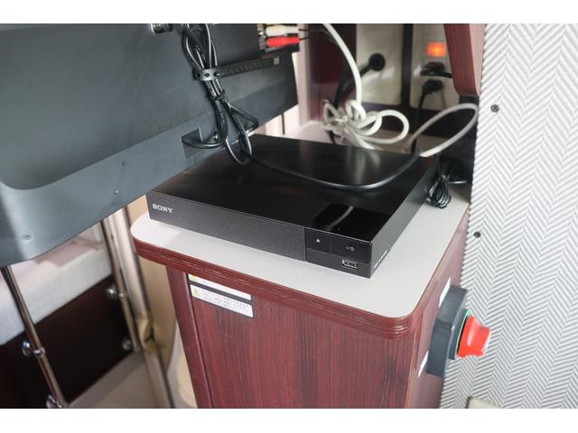 カムロード ナッツＲＶ　クレア５．３Ｘエボリューション　家庭用エアコン　ＦＦヒーター　インバーター１５００Ｗ　トリプルサブ　マックスファン　電子レンジ　テレビ　シャワー　走行充電　外部電源　ナッツオリジナル強化ショック　社外ナビ　ＥＴＣ　キャンピングカー（56枚目）