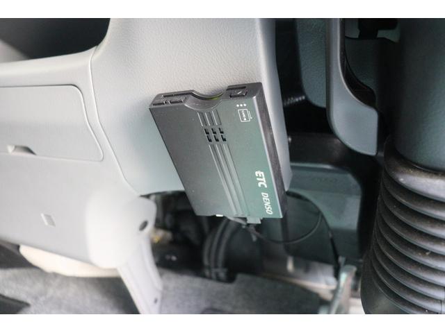 カムロード ナッツＲＶ　クレア５．３Ｘエボリューション　家庭用エアコン　ＦＦヒーター　インバーター１５００Ｗ　トリプルサブ　マックスファン　電子レンジ　テレビ　シャワー　走行充電　外部電源　ナッツオリジナル強化ショック　社外ナビ　ＥＴＣ　キャンピングカー（59枚目）