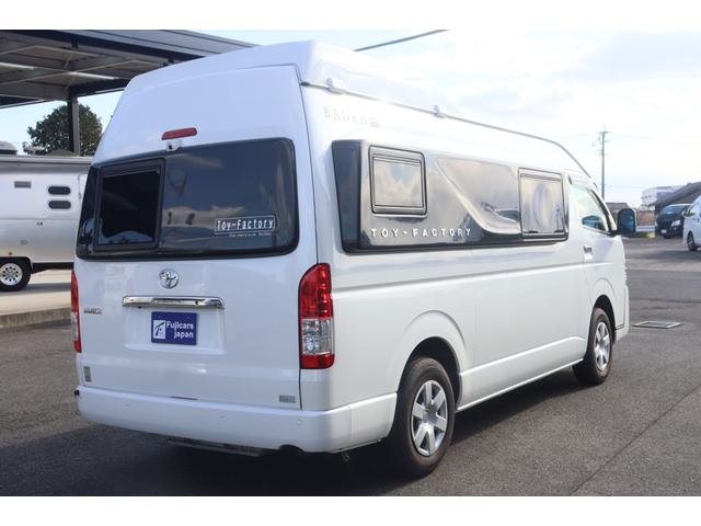 ハイエースバン トイファクトリー バーデングランデ カーサ 家庭用エアコン FFヒーター エアロソーラー オルタネータチャージャー800W 内部電源 インバーター1500W 強化リーフ マックスファン 電子レンジ PVM アルパイン製11インチナビ ETC(17枚目)