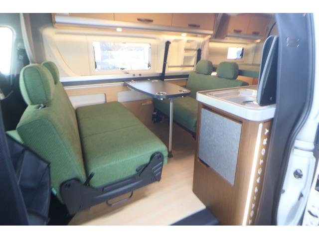 ハイエースバン トイファクトリー バーデングランデ カーサ 家庭用エアコン FFヒーター エアロソーラー オルタネータチャージャー800W 内部電源 インバーター1500W 強化リーフ マックスファン 電子レンジ PVM アルパイン製11インチナビ ETC(47枚目)