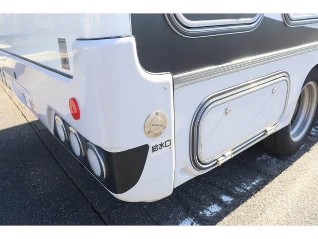 ���X�̉c�Ǝ��Ԃ͂`�l�X�F�O�O�`�o�l�P�W�F�O�O�܂łƂȂ�܂��B���T�Ηj������x���ɂȂ�܂��̂ŁA�����ӂ��������B�F�l�̂����X�S��肨�������Ă���܂��B