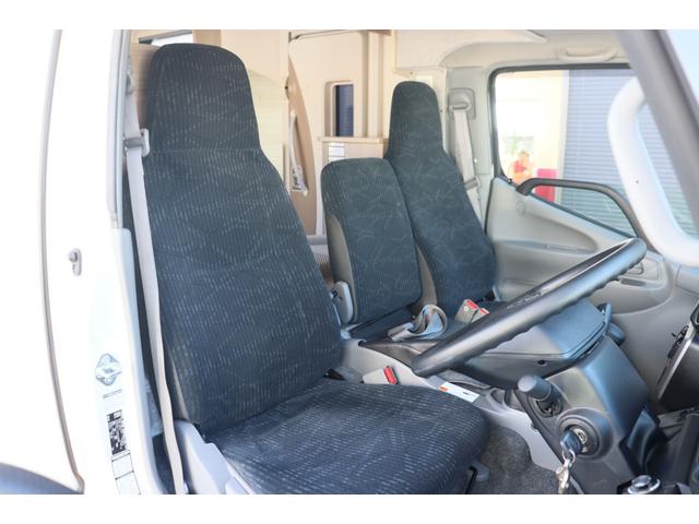 ���X�̉c�Ǝ��Ԃ͂`�l�X�F�O�O�`�o�l�P�W�F�O�O�܂łƂȂ�܂��B���T�Ηj������x���ɂȂ�܂��̂ŁA�����ӂ��������B�F�l�̂����X�S��肨�������Ă���܂��B