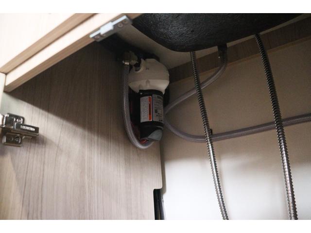 ���X�̉c�Ǝ��Ԃ͂`�l�X�F�O�O�`�o�l�P�W�F�O�O�܂łƂȂ�܂��B���T�Ηj������x���ɂȂ�܂��̂ŁA�����ӂ��������B�F�l�̂����X�S��肨�������Ă���܂��B