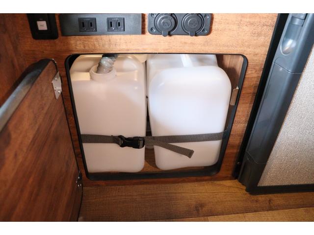 ���X�̉c�Ǝ��Ԃ͂`�l�X�F�O�O�`�o�l�P�W�F�O�O�܂łƂȂ�܂��B���T�Ηj������x���ɂȂ�܂��̂ŁA�����ӂ��������B�F�l�̂����X�S��肨�������Ă���܂��B