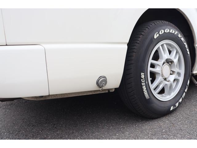 ���X�̉c�Ǝ��Ԃ͂`�l�X�F�O�O�`�o�l�P�W�F�O�O�܂łƂȂ�܂��B���T�Ηj������x���ɂȂ�܂��̂ŁA�����ӂ��������B�F�l�̂����X�S��肨�������Ă���܂��B