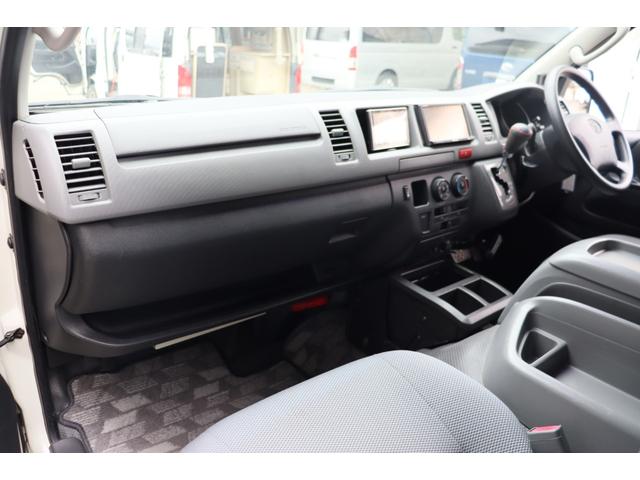 ���X�̉c�Ǝ��Ԃ͂`�l�X�F�O�O�`�o�l�P�W�F�O�O�܂łƂȂ�܂��B���T�Ηj������x���ɂȂ�܂��̂ŁA�����ӂ��������B�F�l�̂����X�S��肨�������Ă���܂��B