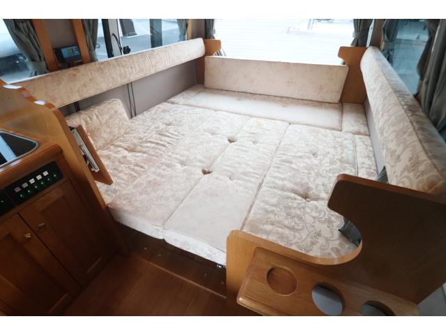 ���X�̉c�Ǝ��Ԃ͂`�l�X�F�O�O�`�o�l�P�W�F�O�O�܂łƂȂ�܂��B���T�Ηj������x���ɂȂ�܂��̂ŁA�����ӂ��������B�F�l�̂����X�S��肨�������Ă���܂��B