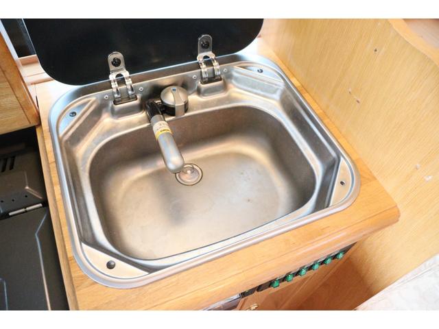 ���X�̉c�Ǝ��Ԃ͂`�l�X�F�O�O�`�o�l�P�W�F�O�O�܂łƂȂ�܂��B���T�Ηj������x���ɂȂ�܂��̂ŁA�����ӂ��������B�F�l�̂����X�S��肨�������Ă���܂��B