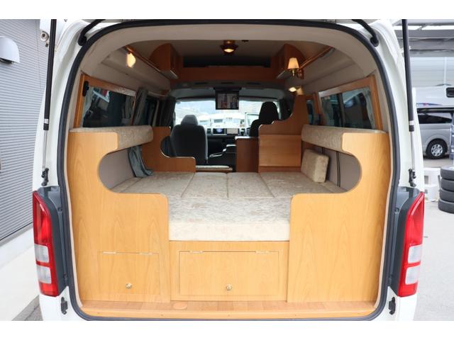 ���X�̉c�Ǝ��Ԃ͂`�l�X�F�O�O�`�o�l�P�W�F�O�O�܂łƂȂ�܂��B���T�Ηj������x���ɂȂ�܂��̂ŁA�����ӂ��������B�F�l�̂����X�S��肨�������Ă���܂��B