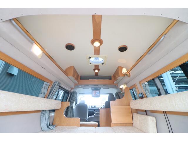 ���X�̉c�Ǝ��Ԃ͂`�l�X�F�O�O�`�o�l�P�W�F�O�O�܂łƂȂ�܂��B���T�Ηj������x���ɂȂ�܂��̂ŁA�����ӂ��������B�F�l�̂����X�S��肨�������Ă���܂��B