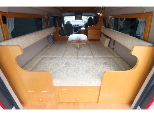 ���X�̉c�Ǝ��Ԃ͂`�l�X�F�O�O�`�o�l�P�W�F�O�O�܂łƂȂ�܂��B���T�Ηj������x���ɂȂ�܂��̂ŁA�����ӂ��������B�F�l�̂����X�S��肨�������Ă���܂��B