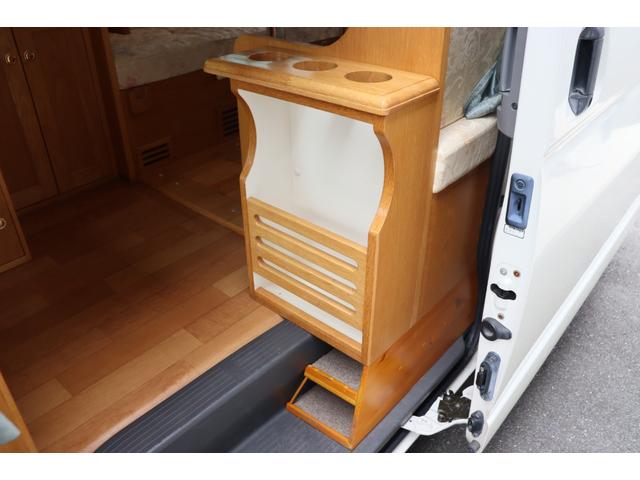 ���X�̉c�Ǝ��Ԃ͂`�l�X�F�O�O�`�o�l�P�W�F�O�O�܂łƂȂ�܂��B���T�Ηj������x���ɂȂ�܂��̂ŁA�����ӂ��������B�F�l�̂����X�S��肨�������Ă���܂��B