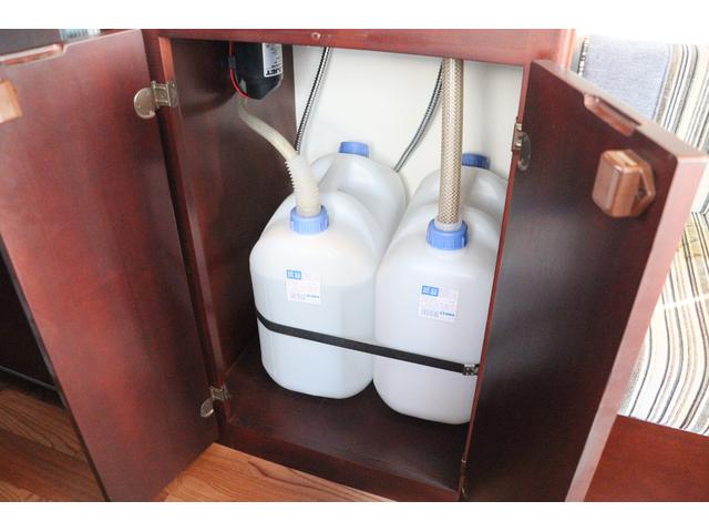 カムロード ナッツＲＶ　クレソンボーダーエディション　二段ベッド　ＦＦヒーター　ツインサブＢＴ　リアクーラー　テレビ　インバーター　冷蔵庫　ルーフベント　シンク　外部電源　走行充電　オーニング　ナビ　Ｂｌｕｅｔｏｏｔｈ　フルセグ　ＥＴＣ　キャンピングカー（37枚目）