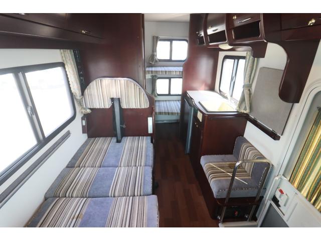 カムロード ナッツＲＶ　クレソンボーダーエディション　二段ベッド　ＦＦヒーター　ツインサブＢＴ　リアクーラー　テレビ　インバーター　冷蔵庫　ルーフベント　シンク　外部電源　走行充電　オーニング　ナビ　Ｂｌｕｅｔｏｏｔｈ　フルセグ　ＥＴＣ　キャンピングカー（50枚目）