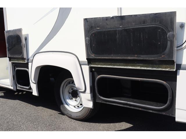 カムロード ナッツＲＶ　クレソンボーダーエディション　二段ベッド　ＦＦヒーター　ツインサブＢＴ　リアクーラー　テレビ　インバーター　冷蔵庫　ルーフベント　シンク　外部電源　走行充電　オーニング　ナビ　Ｂｌｕｅｔｏｏｔｈ　フルセグ　ＥＴＣ　キャンピングカー（51枚目）