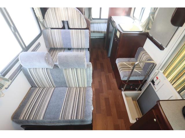 カムロード ナッツＲＶ　クレソンボーダーエディション　二段ベッド　ＦＦヒーター　ツインサブＢＴ　リアクーラー　テレビ　インバーター　冷蔵庫　ルーフベント　シンク　外部電源　走行充電　オーニング　ナビ　Ｂｌｕｅｔｏｏｔｈ　フルセグ　ＥＴＣ　キャンピングカー（56枚目）