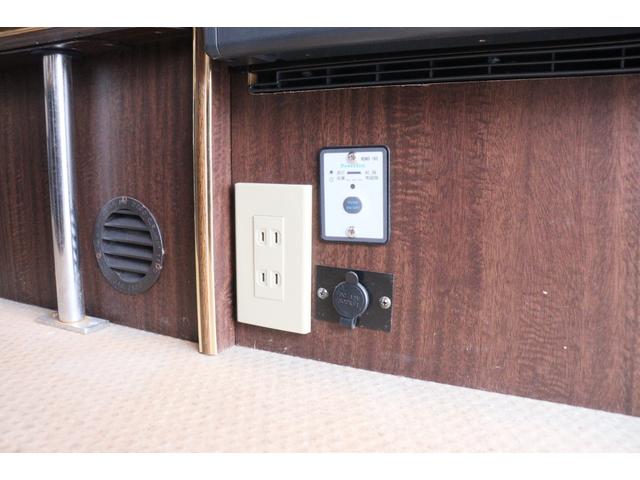 ���X�̉c�Ǝ��Ԃ͂`�l�X�F�O�O�`�o�l�P�W�F�O�O�܂łƂȂ�܂��B���T�Ηj������x���ɂȂ�܂��̂ŁA�����ӂ��������B�F�l�̂����X�S��肨�������Ă���܂��B