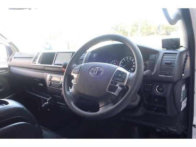 ���X�̉c�Ǝ��Ԃ͂`�l�X�F�O�O�`�o�l�P�W�F�O�O�܂łƂȂ�܂��B���T�Ηj������x���ɂȂ�܂��̂ŁA�����ӂ��������B�F�l�̂����X�S��肨�������Ă���܂��B