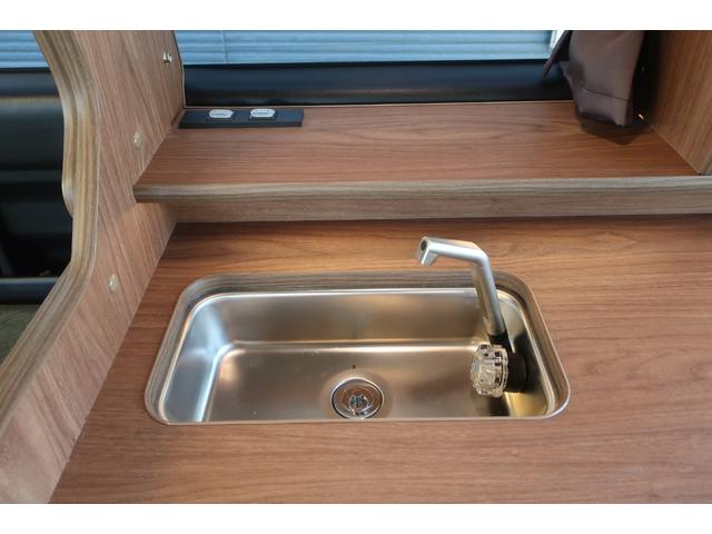 ���X�̉c�Ǝ��Ԃ͂`�l�X�F�O�O�`�o�l�P�W�F�O�O�܂łƂȂ�܂��B���T�Ηj������x���ɂȂ�܂��̂ŁA�����ӂ��������B�F�l�̂����X�S��肨�������Ă���܂��B