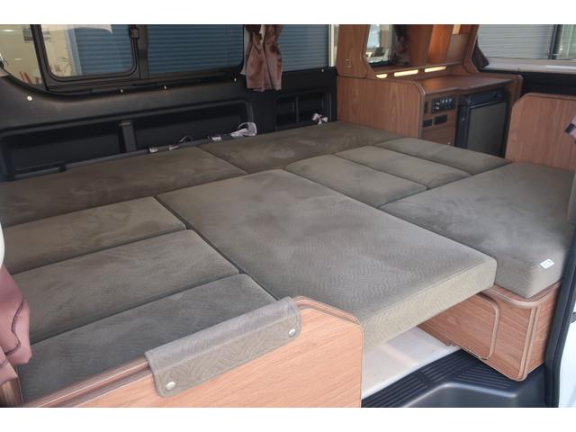 ���X�̉c�Ǝ��Ԃ͂`�l�X�F�O�O�`�o�l�P�W�F�O�O�܂łƂȂ�܂��B���T�Ηj������x���ɂȂ�܂��̂ŁA�����ӂ��������B�F�l�̂����X�S��肨�������Ă���܂��B