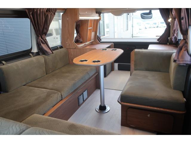 ���X�̉c�Ǝ��Ԃ͂`�l�X�F�O�O�`�o�l�P�W�F�O�O�܂łƂȂ�܂��B���T�Ηj������x���ɂȂ�܂��̂ŁA�����ӂ��������B�F�l�̂����X�S��肨�������Ă���܂��B