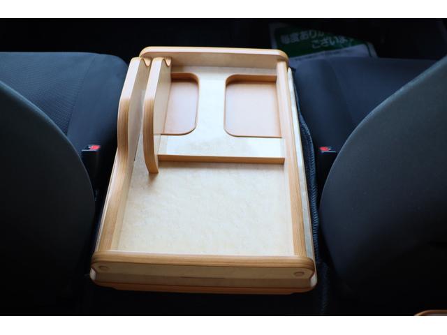 ハイエースバン ＦＯＣＳ　ＤＳコンパクト　ＦＦヒーター　インバーター４００Ｗ　ツインサブバッテリー　冷蔵庫　シンク　リアクーラー　リアヒーター　走行充電　外部電源　フリップダウンモニター　ナビ　Ｂｌｕｅｔｏｏｔｈ　フルセグ　Ｂｌｕｅｔｏｏｔｈ（37枚目）