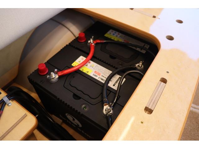 ハイエースバン ＦＯＣＳ　ＤＳコンパクト　ＦＦヒーター　インバーター４００Ｗ　ツインサブバッテリー　冷蔵庫　シンク　リアクーラー　リアヒーター　走行充電　外部電源　フリップダウンモニター　ナビ　Ｂｌｕｅｔｏｏｔｈ　フルセグ　Ｂｌｕｅｔｏｏｔｈ（45枚目）