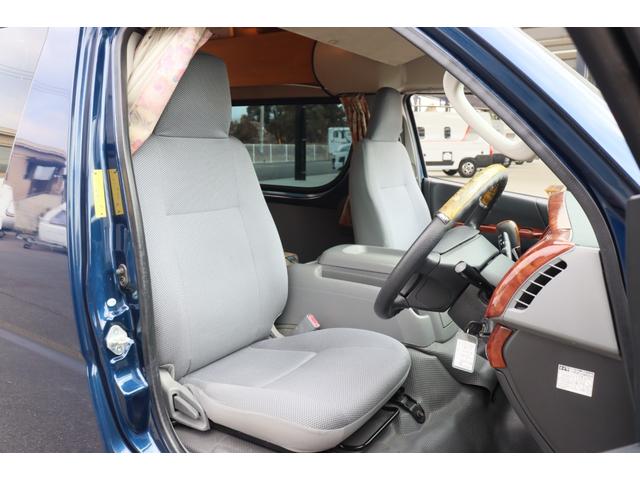 ���X�̉c�Ǝ��Ԃ͂`�l�X�F�O�O�`�o�l�P�W�F�O�O�܂łƂȂ�܂��B���T�Ηj������x���ɂȂ�܂��̂ŁA�����ӂ��������B�F�l�̂����X�S��肨�������Ă���܂��B