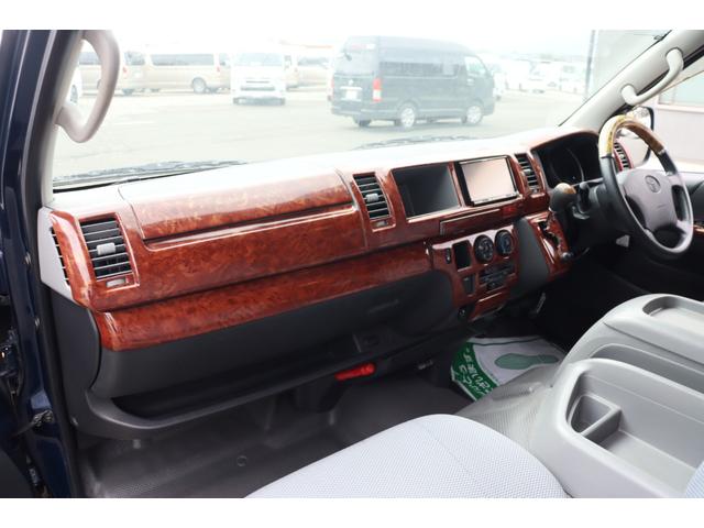 ���X�̉c�Ǝ��Ԃ͂`�l�X�F�O�O�`�o�l�P�W�F�O�O�܂łƂȂ�܂��B���T�Ηj������x���ɂȂ�܂��̂ŁA�����ӂ��������B�F�l�̂����X�S��肨�������Ă���܂��B