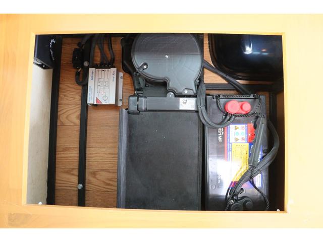 ���X�̉c�Ǝ��Ԃ͂`�l�X�F�O�O�`�o�l�P�W�F�O�O�܂łƂȂ�܂��B���T�Ηj������x���ɂȂ�܂��̂ŁA�����ӂ��������B�F�l�̂����X�S��肨�������Ă���܂��B