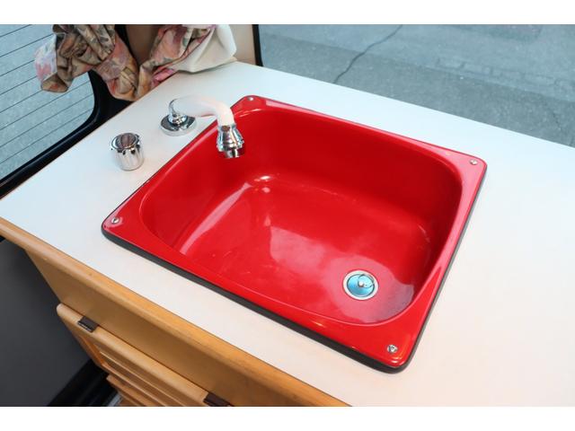 ���X�̉c�Ǝ��Ԃ͂`�l�X�F�O�O�`�o�l�P�W�F�O�O�܂łƂȂ�܂��B���T�Ηj������x���ɂȂ�܂��̂ŁA�����ӂ��������B�F�l�̂����X�S��肨�������Ă���܂��B