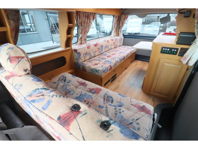 ���X�̉c�Ǝ��Ԃ͂`�l�X�F�O�O�`�o�l�P�W�F�O�O�܂łƂȂ�܂��B���T�Ηj������x���ɂȂ�܂��̂ŁA�����ӂ��������B�F�l�̂����X�S��肨�������Ă���܂��B