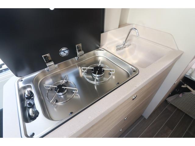 ���X�̉c�Ǝ��Ԃ͂`�l�X�F�O�O�`�o�l�P�W�F�O�O�܂łƂȂ�܂��B���T�Ηj������x���ɂȂ�܂��̂ŁA�����ӂ��������B�F�l�̂����X�S��肨�������Ă���܂��B