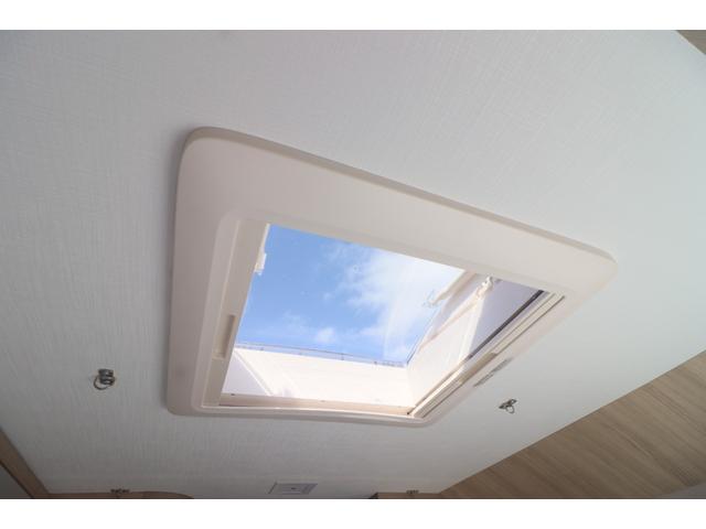 ���X�̉c�Ǝ��Ԃ͂`�l�X�F�O�O�`�o�l�P�W�F�O�O�܂łƂȂ�܂��B���T�Ηj������x���ɂȂ�܂��̂ŁA�����ӂ��������B�F�l�̂����X�S��肨�������Ă���܂��B