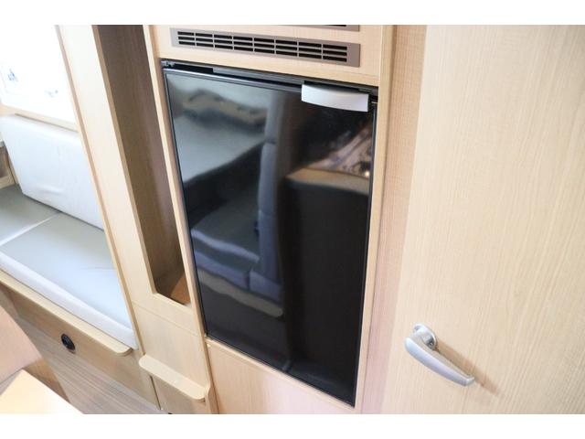 カムロード バンテック コルドリーブス 家庭用エアコン FFヒーター ソーラーパネル インバーター1500W トリプルサブバッテリー マックスファン 冷蔵庫 ナビ フルセグ Bluetooth ETC2.0 ワンオーナー キャンピングカー(9枚目)