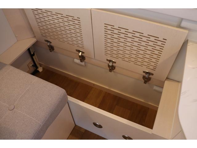 ハイゼットトラック ＪＰスター　ハッピー１＋　４ＷＤ　４００Ａｈリチウム／１２Ｖクーラー／ＦＦヒーター／冷蔵庫／液晶テレビ／電子レンジ／マックスファン／サイバーナビ／ＥＴＣ２．０／前後ドラレコ／前後スタビ／社外ショック／リアエアロ／キャンピングカー（5枚目）