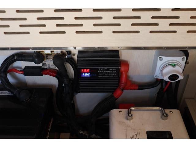 ハイゼットトラック ＪＰスター　ハッピー１＋　４ＷＤ　４００Ａｈリチウム／１２Ｖクーラー／ＦＦヒーター／冷蔵庫／液晶テレビ／電子レンジ／マックスファン／サイバーナビ／ＥＴＣ２．０／前後ドラレコ／前後スタビ／社外ショック／リアエアロ／キャンピングカー（65枚目）