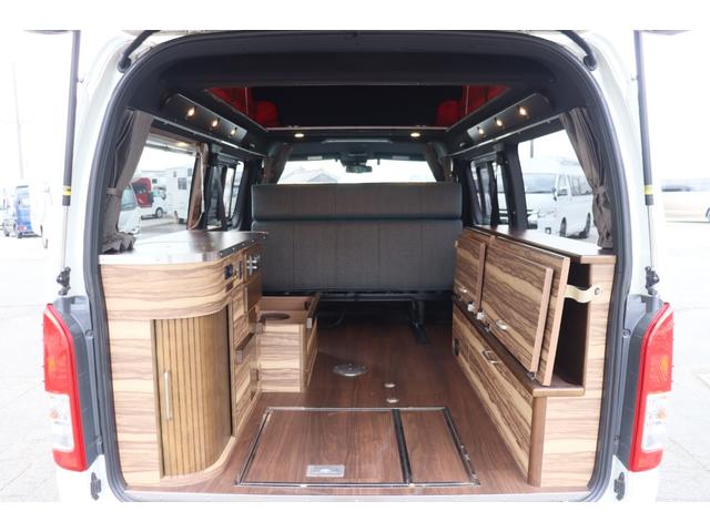 ハイエースバン ケイワークス クラシックバン ポップアップルーフ ワンオーナー/ダークプライムベース/TSS/FFヒーター/サブバッテリー/CTEK充電器/外部充電/1000Wインバーター/床堀8ナンバー/網戸2枚/前後ドラレコ/バックカメラ/キャンピングカー(8枚目)