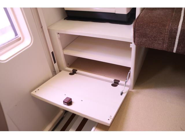 ナッツＲＶ　マッシュ　タイプＷ　二段ベッド　ＦＦヒーター　リアクーラー　１２Ｖ電子レンジ　マックスファン　４０Ｌ冷蔵庫　シングルサブ　走行充電　外部電源　マルチルーム　常時バックモニター　キャンピングカー（画像42）