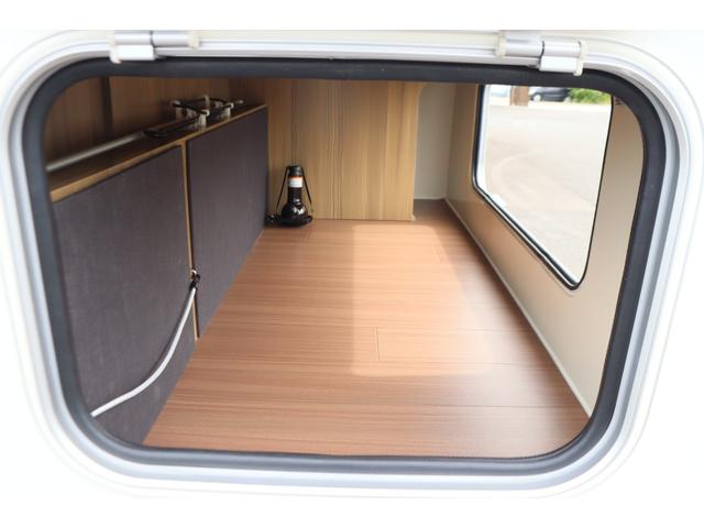 バンテック　ジル５２０イリス　特別仕様車　未使用車／リチウム２０００Ｗ／家庭用エアコン／ＦＦヒーター／電子レンジ／温水ボイラー／シャワー／インバーター３０００Ｗ／冷蔵庫／マックスファン／ソーラーパネル／ＥＴＣ２．０／キャンピングカー（画像32）