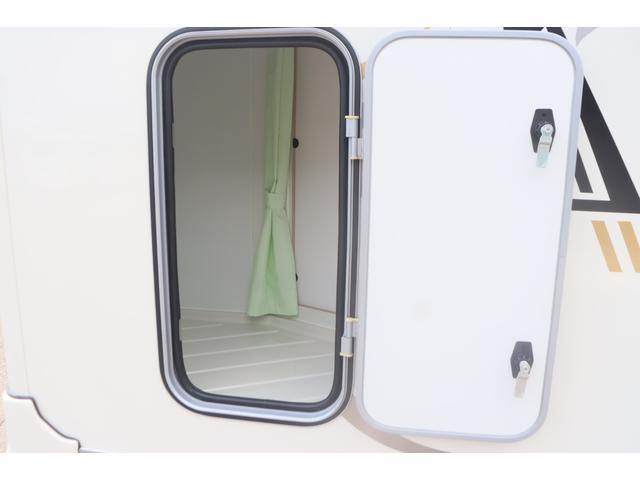 ナッツＲＶ　アレッタＲＥ　ハイパーエボＩＩＩ　ディーゼル４ＷＤ／リチウム６００Ａｈ／急速充電／家庭用エアコン／２０００Ｗインバーター／温水ボイラー／４５Ｌ給排水タンク／シャワーキット／ＦＦヒーター／ソーラー／１１型ナビ／キャンピングカー（画像32）