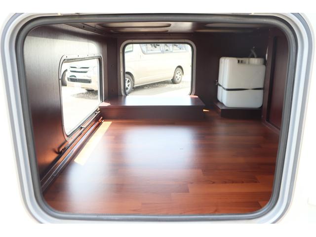 ナッツＲＶ　クレソンボヤージュ　タイプＸ　家庭用エアコン　ＦＦヒーター　インバーター４００Ｗ　テレビ　ツインサブＢＴ　リアクーラー　マックスファン　ＯＰベッドマット　外部電源　走行充電　ディスプレイオーディオ　ＬＥＤヘッドライト　キャンピング（画像48）