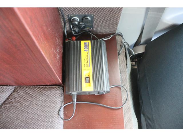 ナッツＲＶ　クレソンボヤージュ　タイプＸ　家庭用エアコン　ＦＦヒーター　インバーター４００Ｗ　テレビ　ツインサブＢＴ　リアクーラー　マックスファン　ＯＰベッドマット　外部電源　走行充電　ディスプレイオーディオ　ＬＥＤヘッドライト　キャンピング（画像49）
