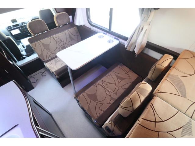 ＡｔｏＺ　アルファＳＳＳ　インバーター１５００Ｗ　テレビ　電子レンジ　サブバッテリー　走行充電　外部電源　ＤＣ冷蔵庫　シンク　ＳＤナビ　ワンセグ　ＥＴＣ　ダブルタイヤ　常設ベッド　キャンピングカー（画像41）
