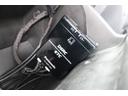 トイファクトリー　ランドティピー　７名乗車　サイドオーニング　ＦＦヒーター　ツインサブバッテリー　シンク　冷蔵庫　マックスファン　外部充電　走行充電　１８ＡＷ　ロックフォード　ＴＶ　２段ベッド　テーブル　ナビ　バックカメラ（33枚目）