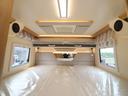 ローラーチーム　ゼフィーロ２８５ＴＬ　新車　キャンピングカー　乗車５名　就寝５名　家庭用エアコン　セーフティパック　燃料タンク９０Ｌ　右ハンドル　ＬＥＤデイライト　パーキングセンサー　温水ボイラー　ＦＦヒーター　電動プルダウンベッド　１８０馬力（53枚目）