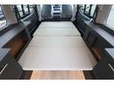 キャラバン ＦＯＣＳ　ＣＬＯＳＥＲ　Ｃａｍｐｅｒ　フォックス　クローサーキャンパー／ステルスグレー（特別塗装色）／純正フロアマット／高断熱処理／シンクキット／ＲＥＶＯシート／走行充電／外部充電／バッテリーモニター／ポタ電用コンセント／キャンピングカー（6枚目）