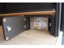 ＦＯＣＳ　ＣＬＯＳＥＲ　Ｃａｍｐｅｒ　フォックス　クローサーキャンパー／ステルスグレー（特別塗装色）／純正フロアマット／高断熱処理／シンクキット／ＲＥＶＯシート／走行充電／外部充電／バッテリーモニター／ポタ電用コンセント／キャンピングカー（10枚目）